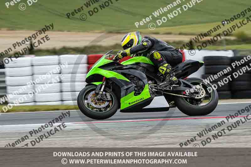 cadwell no limits trackday;cadwell park;cadwell park photographs;cadwell trackday photographs;enduro digital images;event digital images;eventdigitalimages;navarra;no limits trackdays;peter wileman photography;racing digital images;trackday digital images;trackday photos